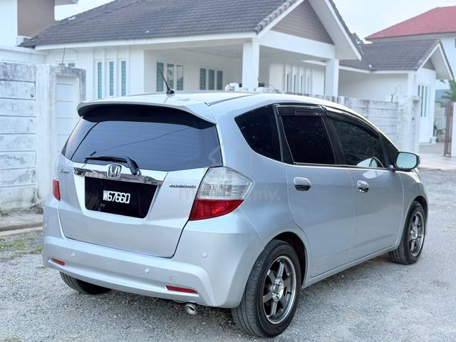 2014 Honda JAZZ 1.3 HYBRID FACELIFT (A) - 4