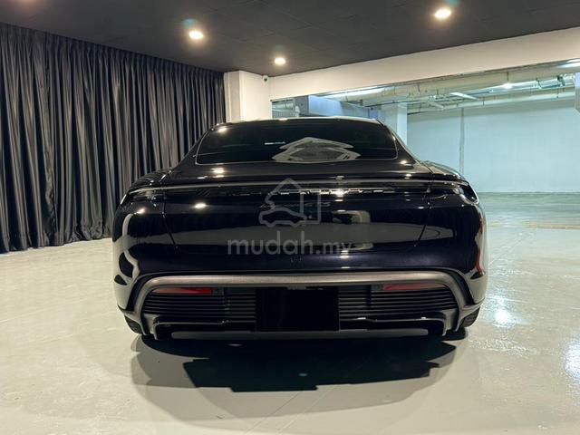 2024 Porsche TAYCAN GTS 4000 Miles Direct Owner - 2