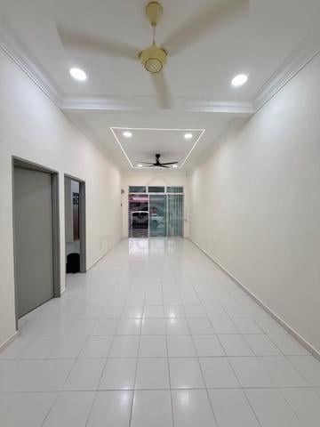 Simpang Renggam Rumah Setingkat |Rmh Cantik|Full Loan|Tanpa Deposit 1