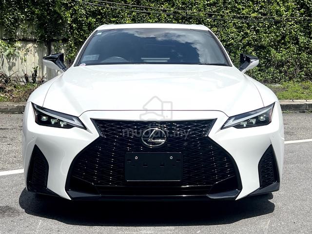 18K/KM BLACK SEAT SR 2023 Lexus IS300 2.0 F-SPORT - 3