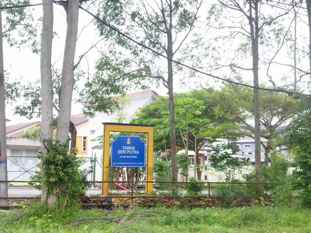 [Renovated] 2 Storey Terrace Taman Sri Putra @ Banting 1