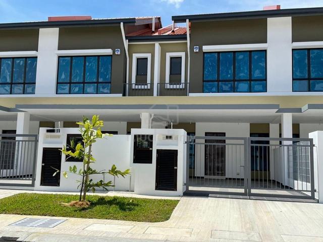 Double Storey Terrace, Setia Alam, Selangor. 1