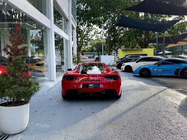 2016 Ferrari 488 3.9 GTB (A) - 2