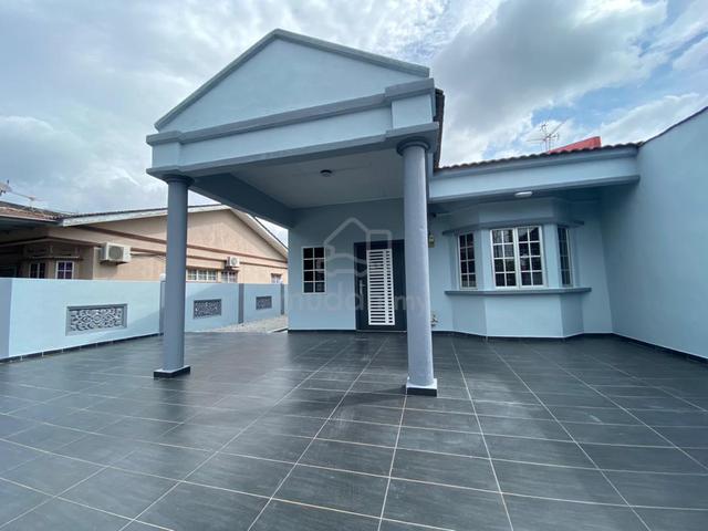 Value RM 450K! Extra Land 10 Feet, Single Storey For Sale Taman 1