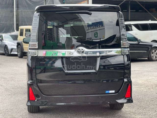 2021 Toyota VOXY 2.0 ZS KIRAMEKI III - 3