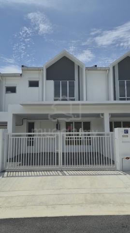 READY UNIT FOR SALE , BELOW MARKET VALUE NON FACING UNIT!! Full Loan 1