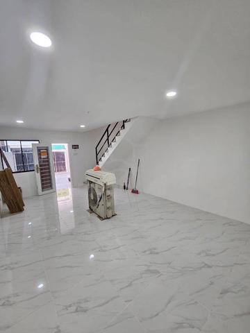 DOUBLE STOREY HOUSE FOR SALE
📍 Bandar Seri Alam, Masai ‼️ 1