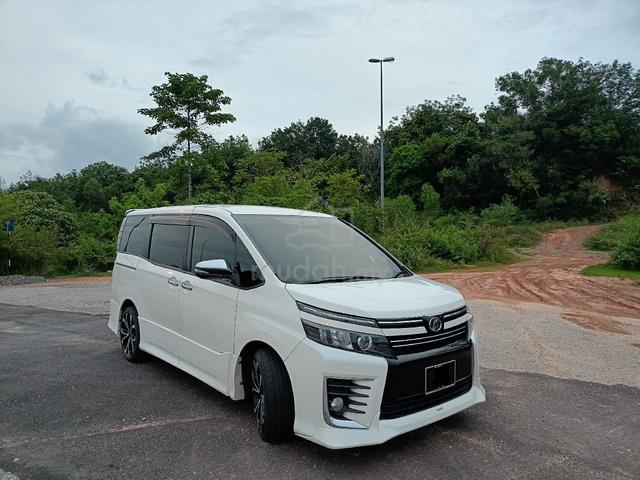 Toyota VOXY 2.0 ZS Registered 2020 direct owner - 3