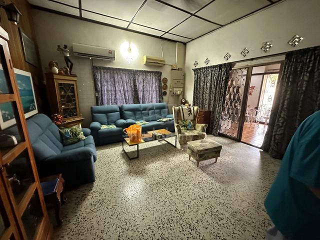 Single Storey Bungalow House In Kawasan 15,Klang Town 吧生单层独立式洋房欲出售 1