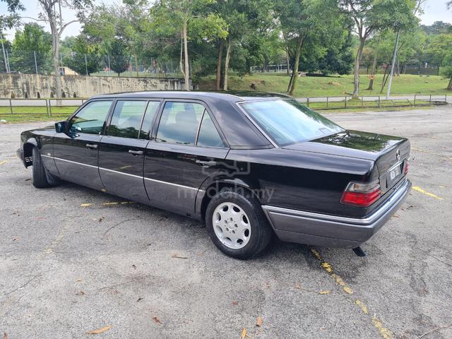 Mercedes Benz 260E LUXURY LIMOUSINE - 5