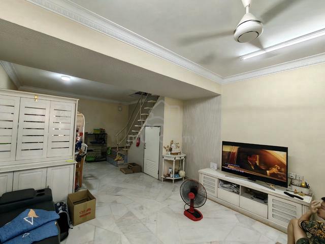 Batu Caves | Sri Gombak 2 Storey House | 4 Room 2 Bath | Freehold 1