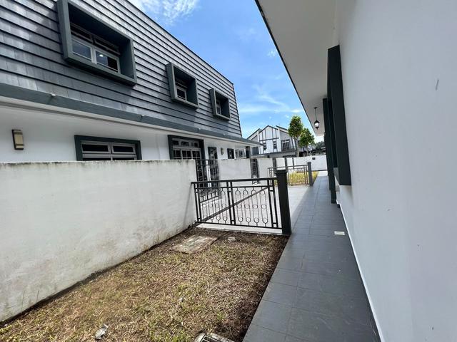 Eco Spring Double Storey Cluster 4Bed 4bath Partial Furnished 1