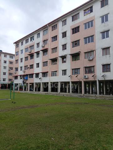 Flat PKNS Seksyen 7 Shah Alam 1