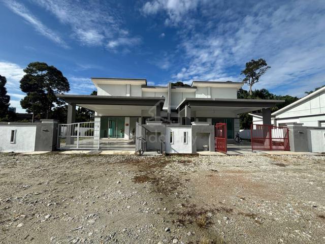 Rumah Berkembar Setingkat di Selama Perak 1