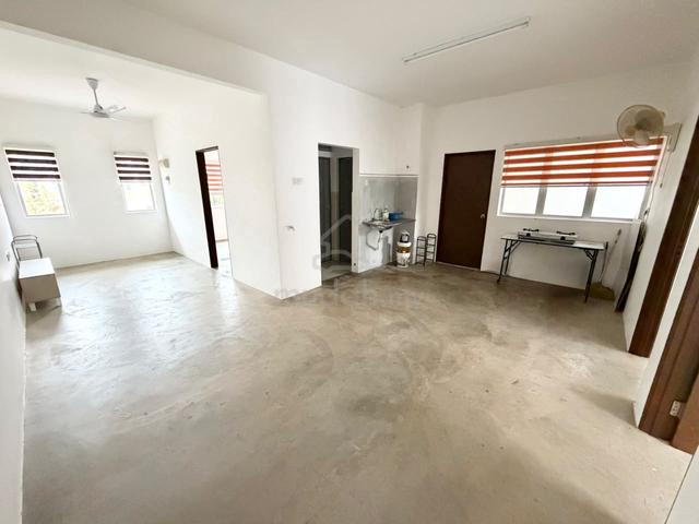 【Fully Tiles Landed House 】 Upstairs Town House - BUKIT BANYAN CITRA 1