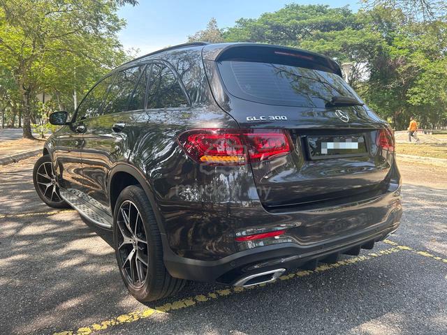 2022 Mercedes Benz GLC300 AMG (A) Direct owner - 2