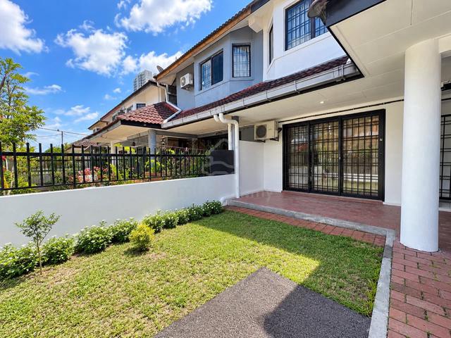 Mutiara Emas 2 Taman Mount Austin Original Unit 2 Storey Terrace House 1