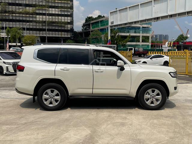 2024 Toyota LANDCRUISER 3.4 AX LC300 GRADE 5B - 5