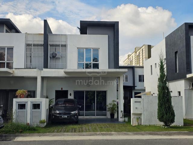 End Lot 2 Storey Terrace Casa Green Cybersouth Dengkil 1