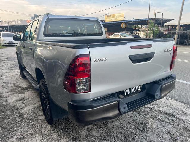 Toyota HILUX 2.4(A)REVO E D/C VNT 6PSD 4X4 Pickups - 5