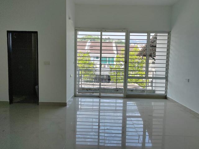 Siara 81 Setia Green 2 Storey Terrace With Basement Original Unit 1