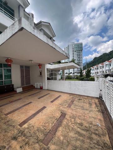 Beverly Hills 3 Storey Terrace , Renovated Located Tanjung Bungah 1