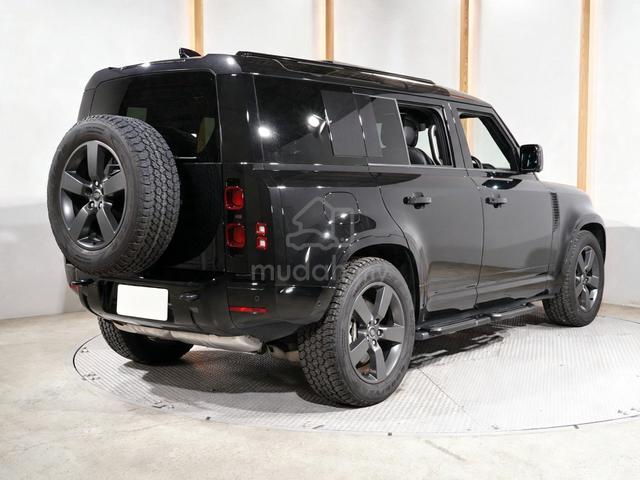 2025 Land Rover 110 X-Dynamic HSE 3.0L D350 - 2