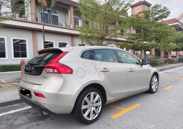 2017 Volvo V40 2.0 T5 DRIVE E FACELIFT (A) - 2