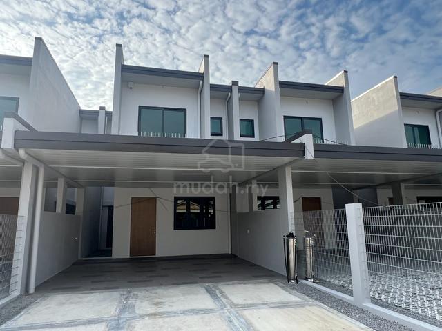 Chimes/ New 2 storey terrace/ corner/ Fully furnished/ ready move in 1