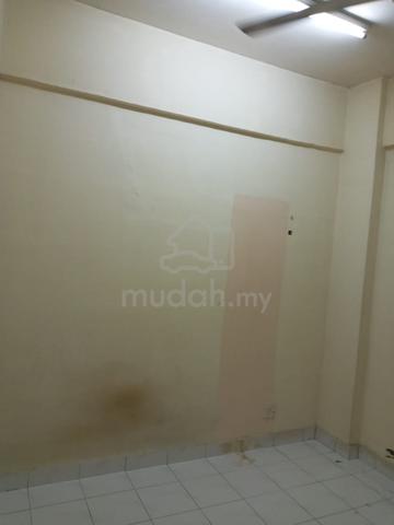 Medium room mawar apartment sentul 1