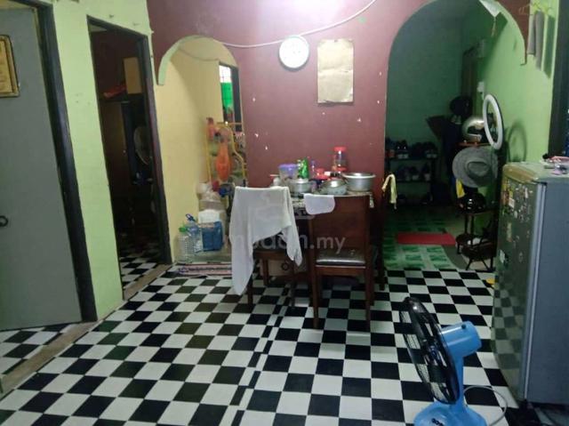 Seri Kembangan Apartment (Bkt Beruntung) 1