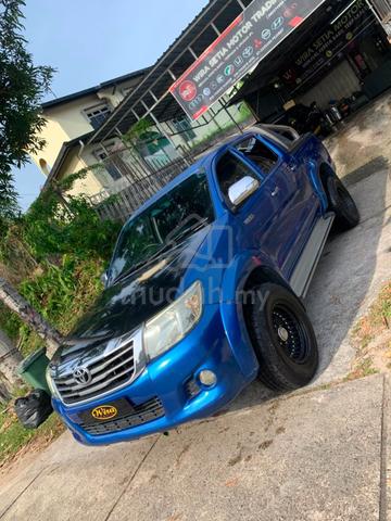 2011 Toyota HILUX DCAB 2.5 G (A) - 1
