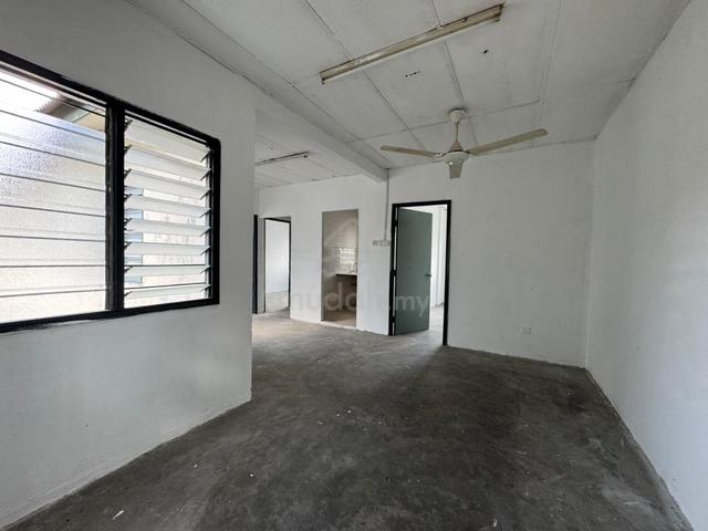 Palma Apartment (Bandar Country Homes) 1