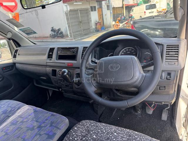 2011 Toyota HIACE 2.5 Window Van (M) Boleh Loan - 3