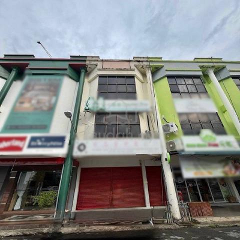 3 Storey Shoplot for Sale at King Commercial Centre Hilltop Miri 1