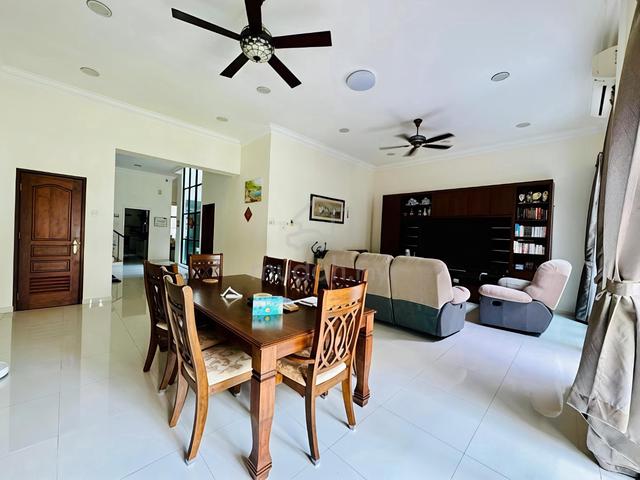 D'residence - 3 Stories Super Link House - Land:3155sf - Renovated 1