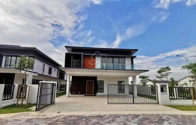Cyberjaya Bungalow Percuma Perabot (45x85, Extra Land 25ft, Freehold) 1