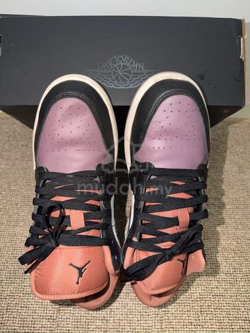 Nike Air Jordan 1 Low Se - photo 3 of 4