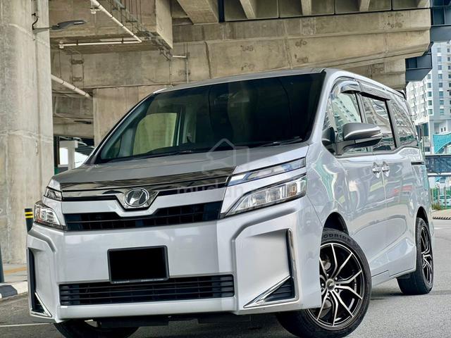 2018 Toyota VOXY X 2.0 FACELIFT FULL LEATHER SEAT - 1