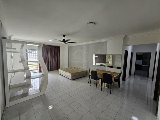 Seri Mutiara Apartments (Seri Alam) 1