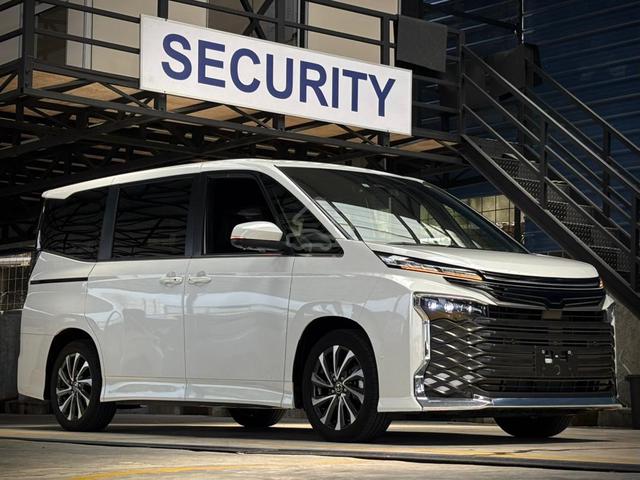 2022 Toyota Voxy 2.0 S-Z | 8 Yrs Warranty - 4