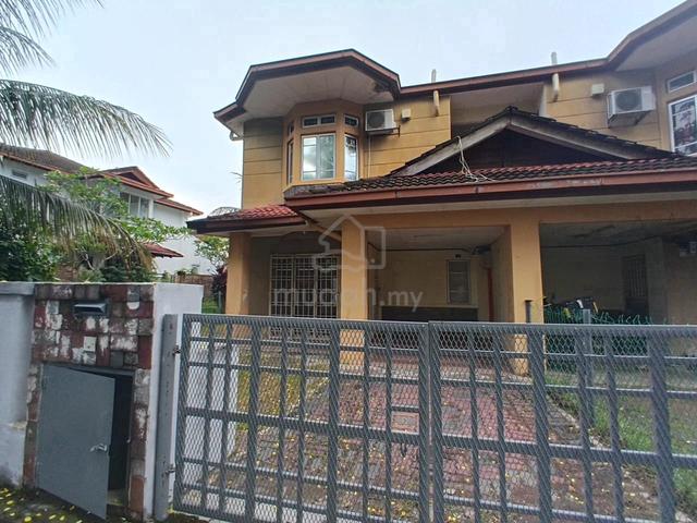 2-storey end lot terrace house with land 1