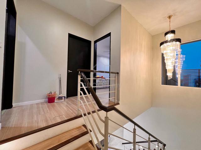 LUXURY TERRACE 2.5STOREY FREEHOLD NON BUMI Tiara South Bandar Semenyih 1