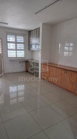 Kemuning Damai 2sty Well kept house 1