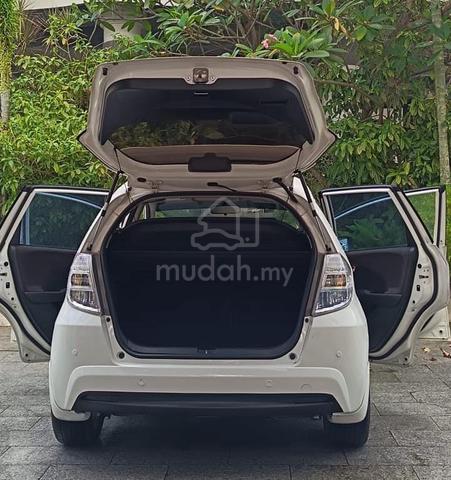 2014 Honda JAZZ 1.3 (A) UNTUNG SIKIT JUAL - 3