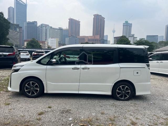 2021 Toyota VOXY 2.0 ZS KIRAMEKI III (A) - 5