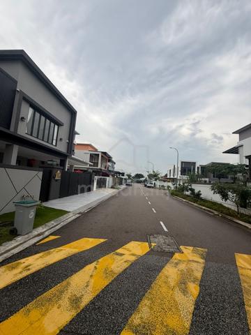 Taman Gaya Double Storey Cluster House 4bed Fully Furnished Ulu Tiram 1