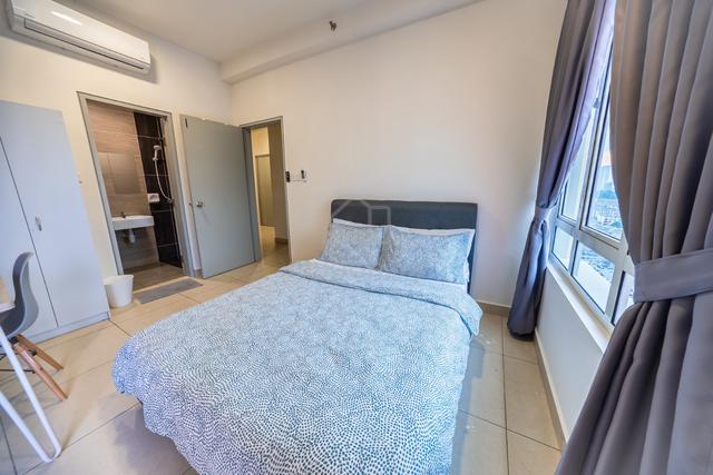 (FEMALE) Master Balcony + Private Bathroom @ Residensi Suasana Damai 4