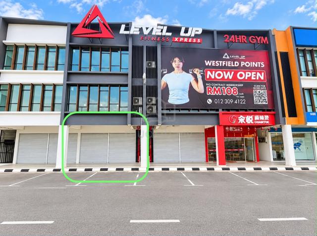 Weatfield Points Ground Floor Shop FOR RENT 1