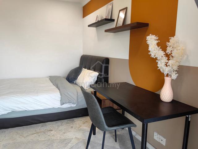 Medium Balcony Room阳台中房🌟Endah Villa🌟Sri Petaling🌟KL 1